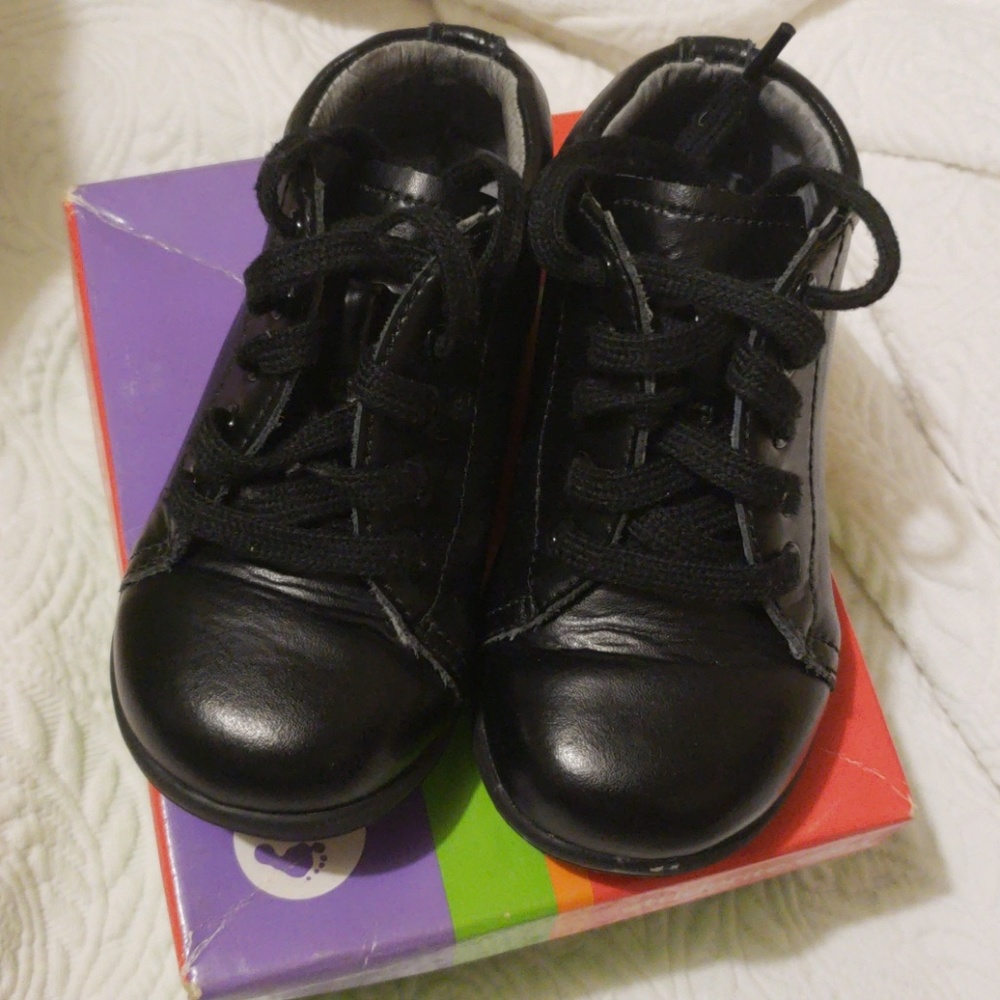 Elliot Black Leather Stride Rites.
